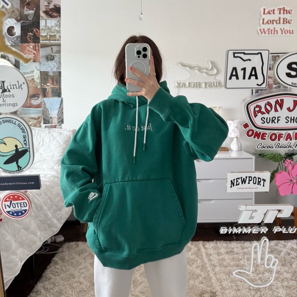 green nike hoodie‎